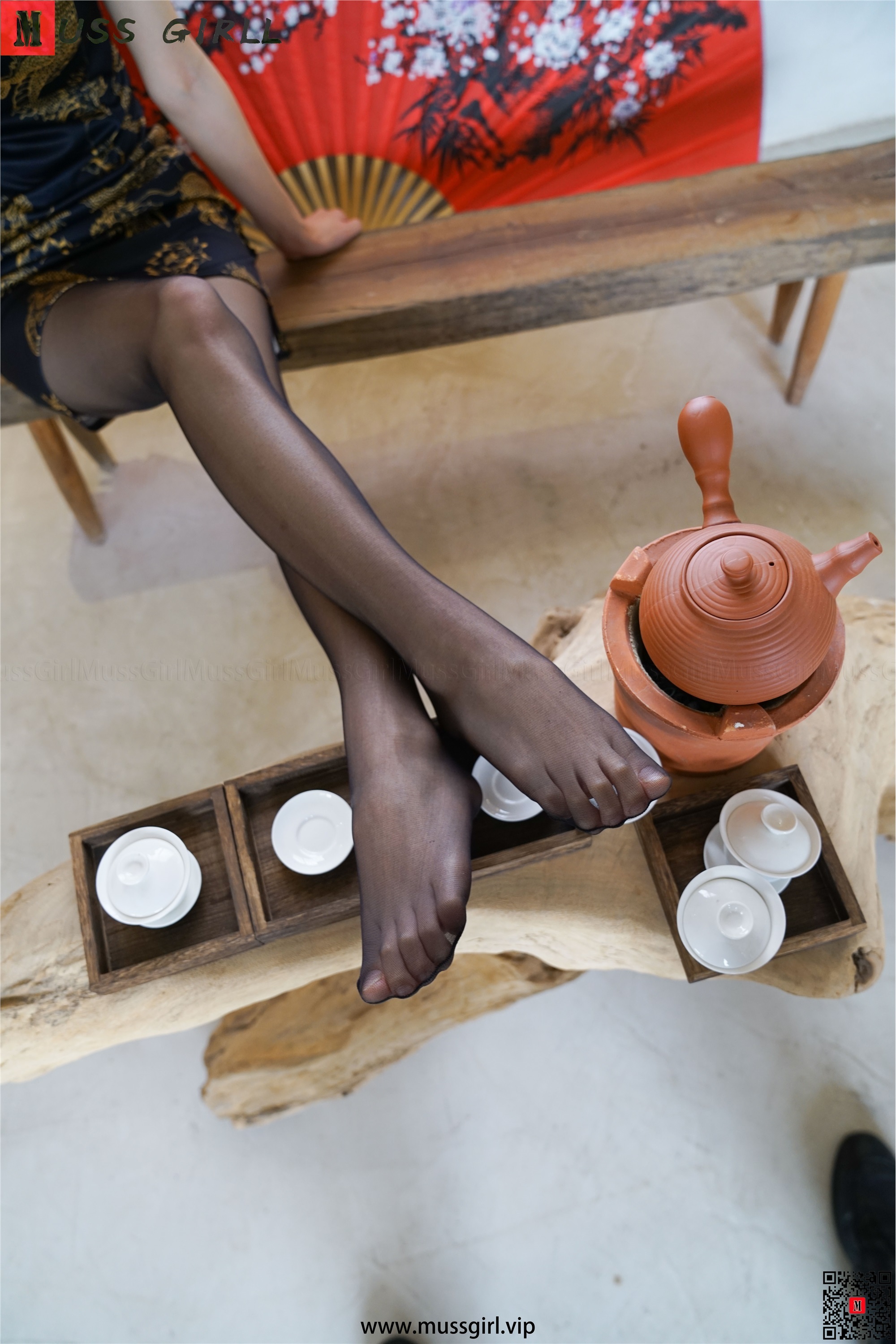 MussGirl慕丝女郎  NO.222 茶与黑丝